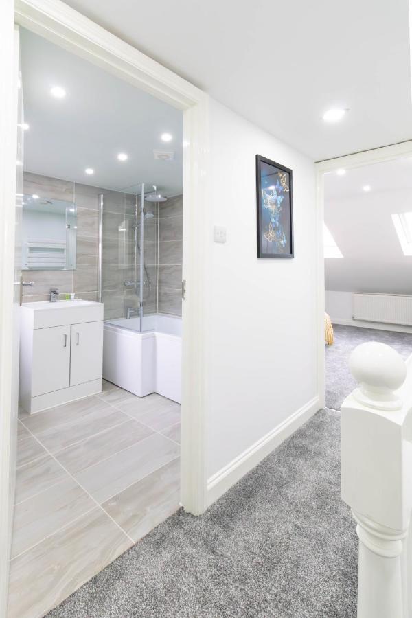 Open Mind Property - 6 Luxury Bedrooms With Free Parking Portsmouth Exterior foto