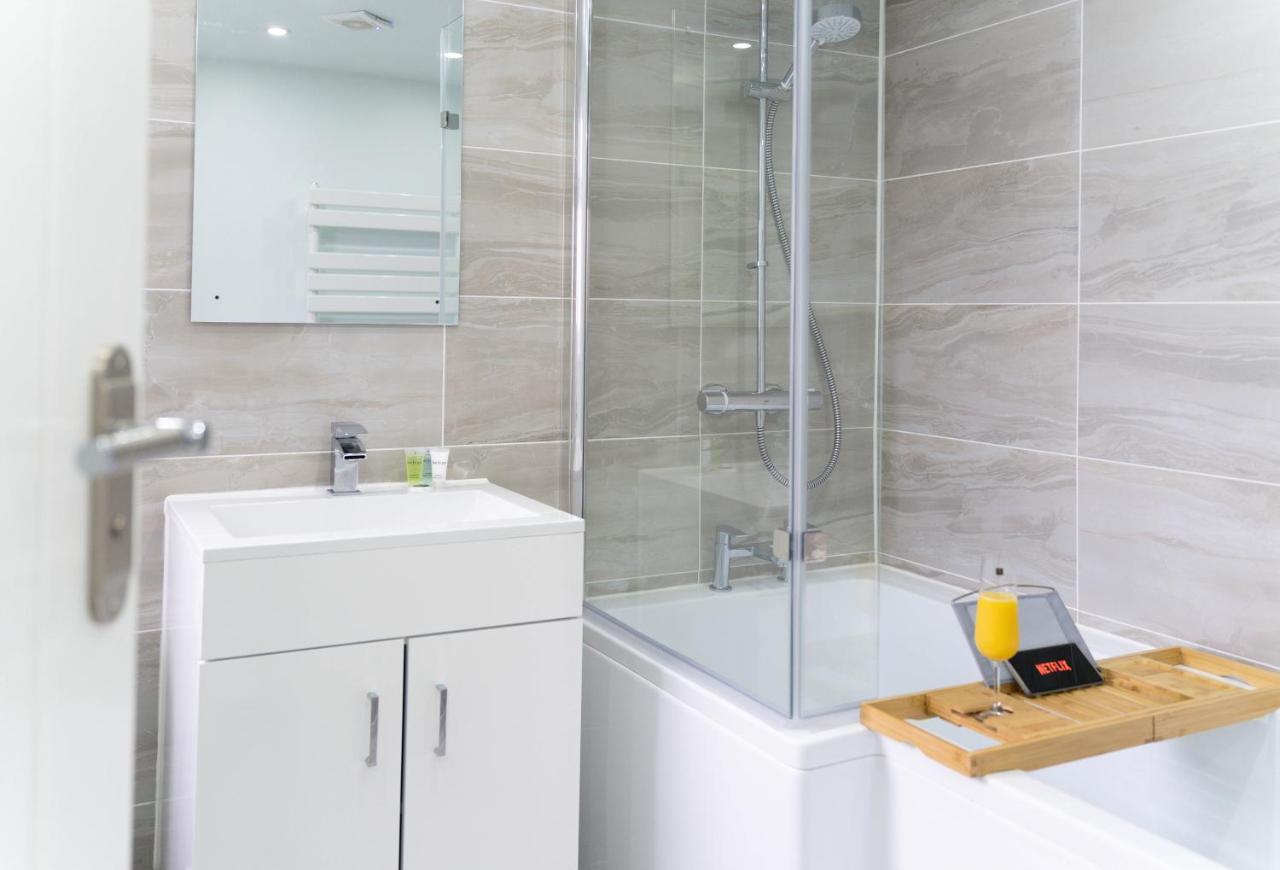 Open Mind Property - 6 Luxury Bedrooms With Free Parking Portsmouth Exterior foto