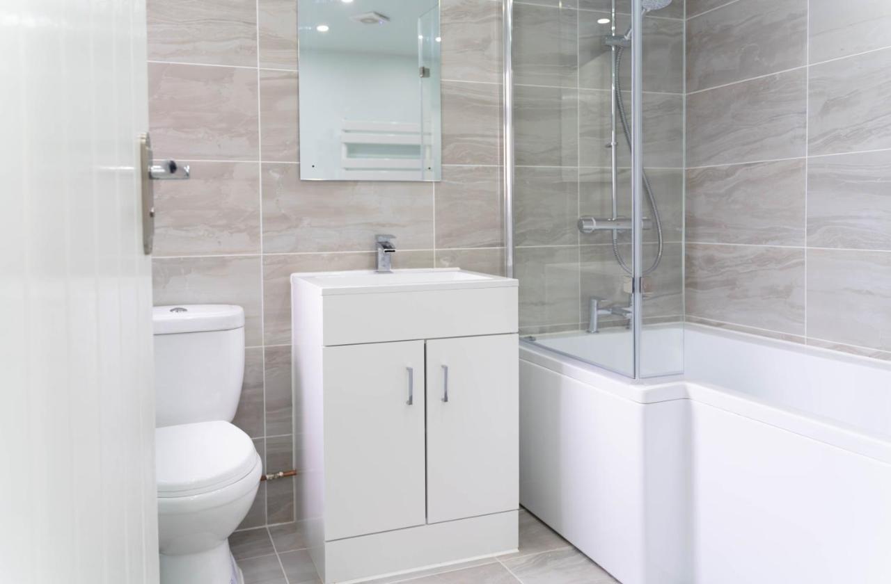 Open Mind Property - 6 Luxury Bedrooms With Free Parking Portsmouth Exterior foto